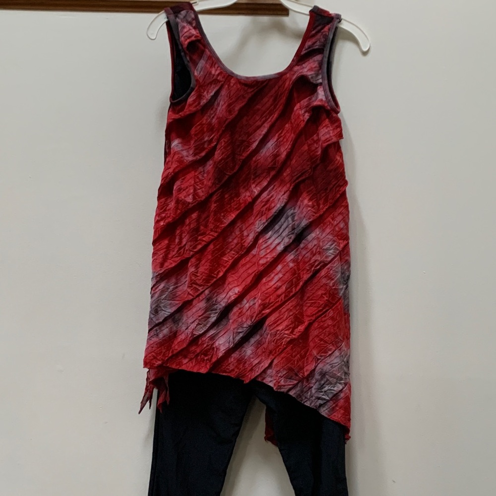 Revolution Dance Halloween Red & Black Ombre Costume Size Small Adult 2 pieces